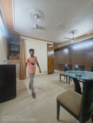 2 BHK Builder Floor For Rent in Saket