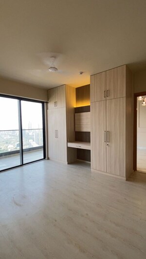 Room in 3 BHK Apartment at M3M Sky City, Sector 65 – for Rent
