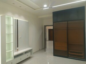 Building Lobby in 4 BHK Builder Floor at Sector 46 – for Sale