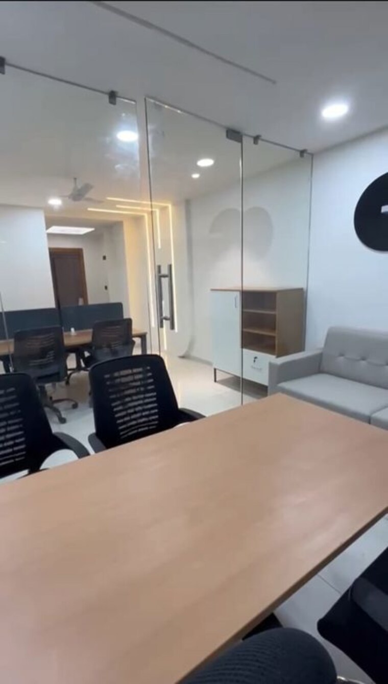 Team Area, gota Commercial Office Space 658 Sq.Ft. In Gota Ahmedabad 10637785
