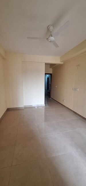 Room in 2 BHK Apartment at GLS Avenue 81, Sector 81 – for Rent