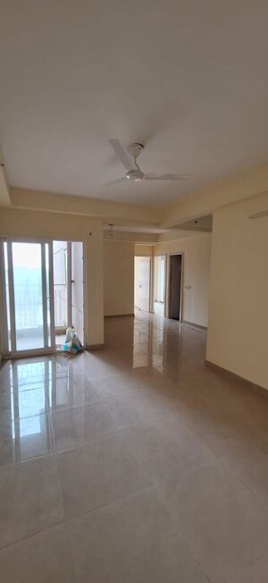 Room in 2 BHK Apartment at GLS Avenue 81, Sector 81 – for Rent