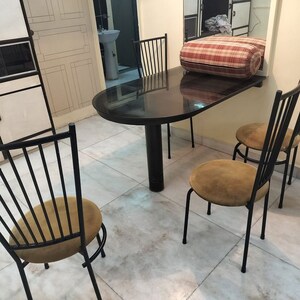 Room in 1 BHK Apartment at Khar West – for Rent