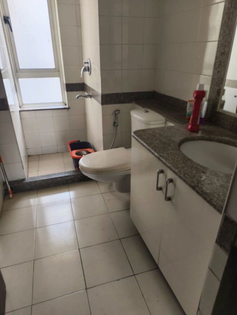 Bathroom, bptp-freedom-park-life 3 Bedroom 2250 Sq.Ft. Apartment In Sector 57 Gurgaon 10637841