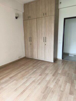 Room in 3 BHK Apartment at BPTP Freedom Park Life, Sector 57 – for Sale
