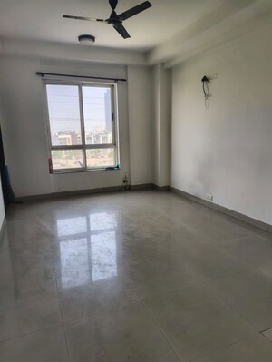 Room in 3 BHK Apartment at BPTP Freedom Park Life, Sector 57 – for Sale
