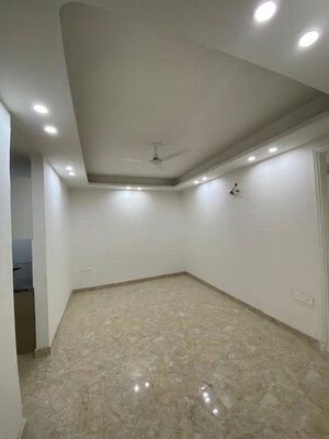 Room in 1 BHK Builder Floor at Saket – for Rent
