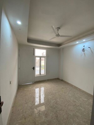 1 BHK Builder Floor For Rent in Saket