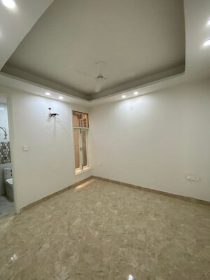 Room in 1 BHK Builder Floor at Saket – for Rent