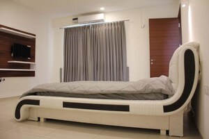 Bedroom in 5 BHK Villa at Jade Garden, Akkalenahalli Mallena - Halli – for Sale