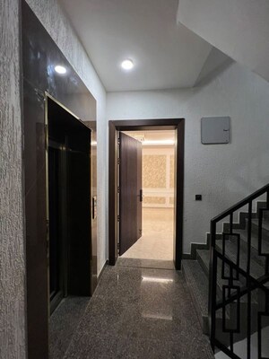 Building Lobby in 3 BHK Builder Floor at Raj One Good Earth, Sector 71 – for Sale