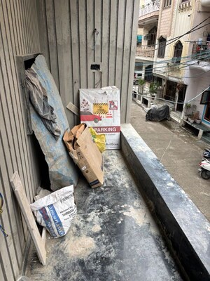 Balcony in 3 BHK Builder Floor at Rohini Sector 16 – for Sale