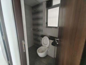 Bathroom in 1.5 BHK Apartment at Atul Horizon, Bhandup West – for Rent