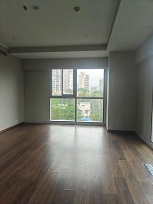 Room in 4 BHK Apartment at Bombay Realty Island City Center ICC, Wadala – for Rent