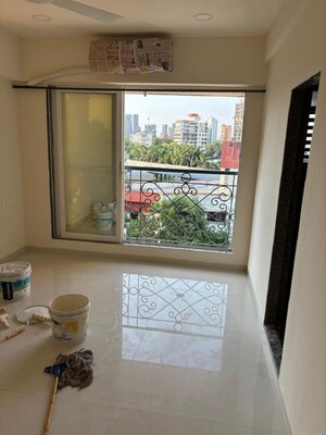 2 BHK Apartment For Rent in Bandra West