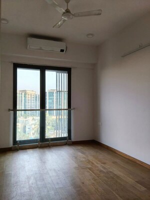 Room in 3 BHK Apartment at Adani Ten BKC, Bandra East – for Rent