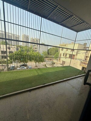 Balcony in 4 BHK Builder Floor at Dlf Phase ii – for Rent