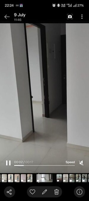Building Lobby in 1.5 BHK Apartment at Kalpataru Elitus, Mulund West – for Rent