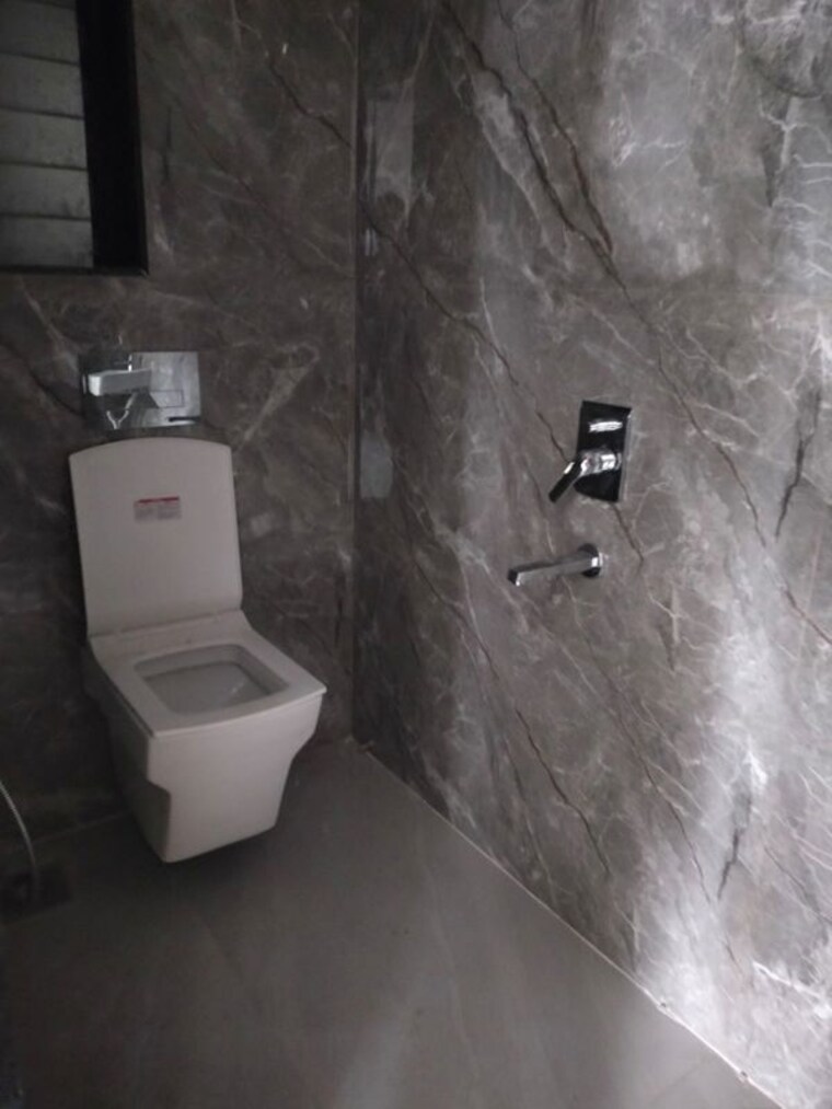 Bathroom, dadar west 1 Bedroom 585 Sq.Ft. Apartment In Dadar West Mumbai 10637952