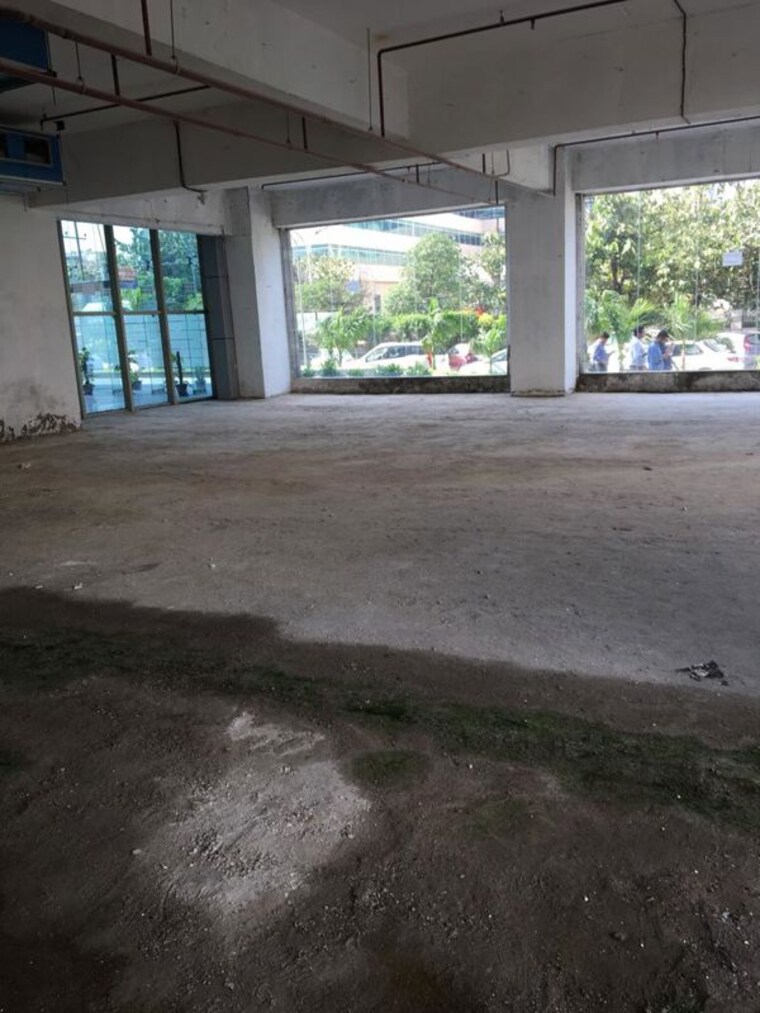  Parking, sector 63 Commercial Office Space 12000 Sq.Ft. In Sector 63 Noida 10637991