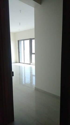 Room in 2 BHK Apartment at Sheth Auris Serenity Tower 1, Malad West – for Rent