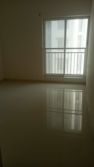 Room in 2 BHK Apartment at Godrej Nurture Pune, Mamurdi – for Rent