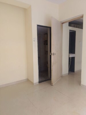 Room in 1 BHK Apartment at Morya residency Nalasopra, Nalasopara West – for Rent