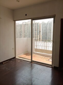 3 BHK Apartment For Rent in Mahagun My Woods