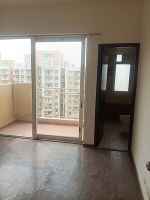 Room in 3 BHK Apartment at Mahagun My Woods, Sector 16c Greater Noida – for Rent