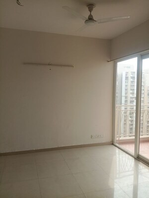 Room in 3 BHK Apartment at Mahagun My Woods, Sector 16c Greater Noida – for Rent