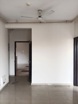 Room in 3 BHK Apartment at Mahagun My Woods, Sector 16c Greater Noida – for Rent