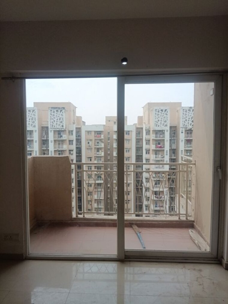 Room, mahagun-my-woods 3 Bedroom 1225 Sq.Ft. Apartment In Sector 16c Greater Noida Greater Noida 10638019