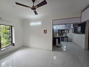 Room in 2 BHK Apartment at Meghshyam Apartment, Kothrud – for Rent