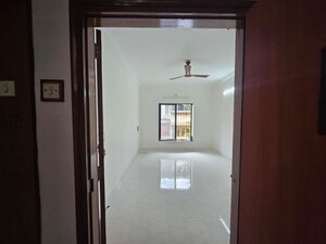 Room in 2 BHK Apartment at Meghshyam Apartment, Kothrud – for Rent
