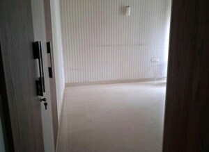Bathroom in 3 BHK Apartment at Vipul Lavanya, Sector 81 – for Rent