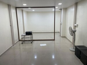 Room in  Office Space at Rustomjee Eaze Zone Mall, Malad West – for Rent