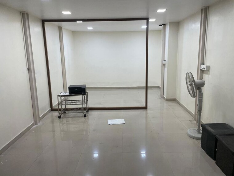 Room, rustomjee-eaze-zone-mall Commercial Office Space 270 Sq.Ft. In Malad West Mumbai 10638070