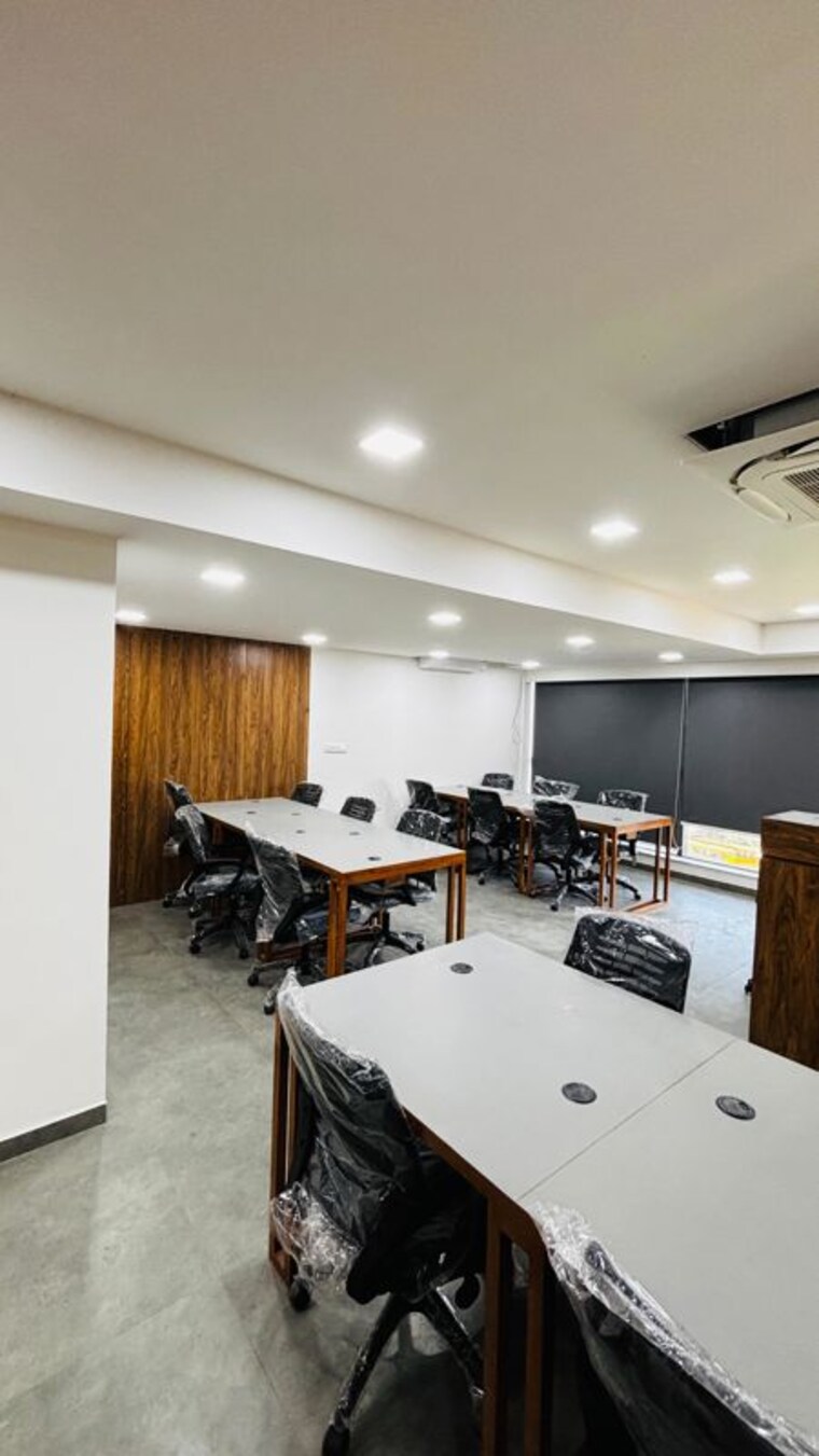 Team Area, kp-epitome Commercial Office Space 1706 Sq.Ft. In Makarba Ahmedabad 10638046