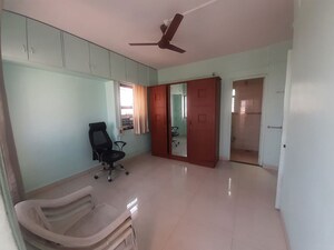 Bedroom in 2.5 BHK Apartment at Dahanukar Colony – for Rent