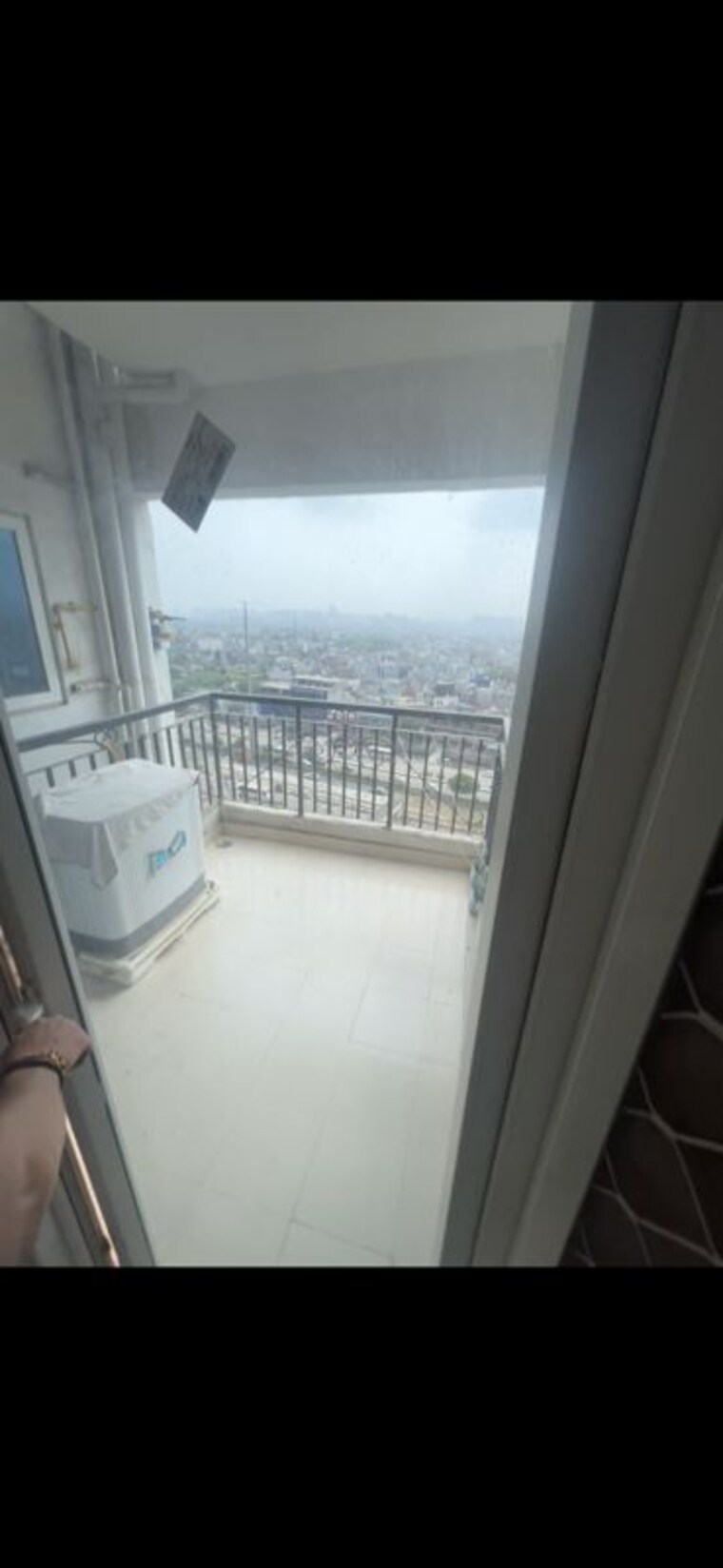 Balcony, gaur-city-2-14th-avenue 1 Bedroom 550 Sq.Ft. Apartment In Sector 16c Greater Noida Greater Noida 10638068