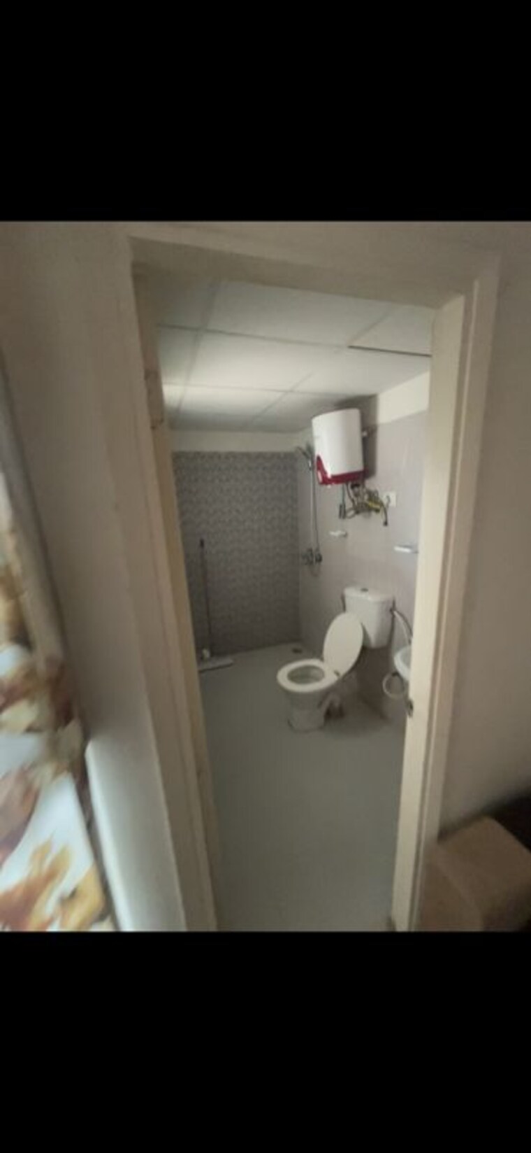 Bathroom, gaur-city-2-14th-avenue 1 Bedroom 550 Sq.Ft. Apartment In Sector 16c Greater Noida Greater Noida 10638068