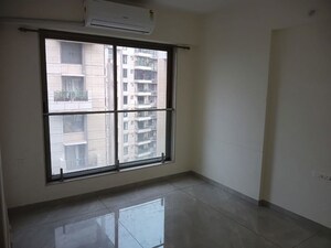 Room in 3 BHK Apartment at Hubtown Seasons, Chembur – for Rent