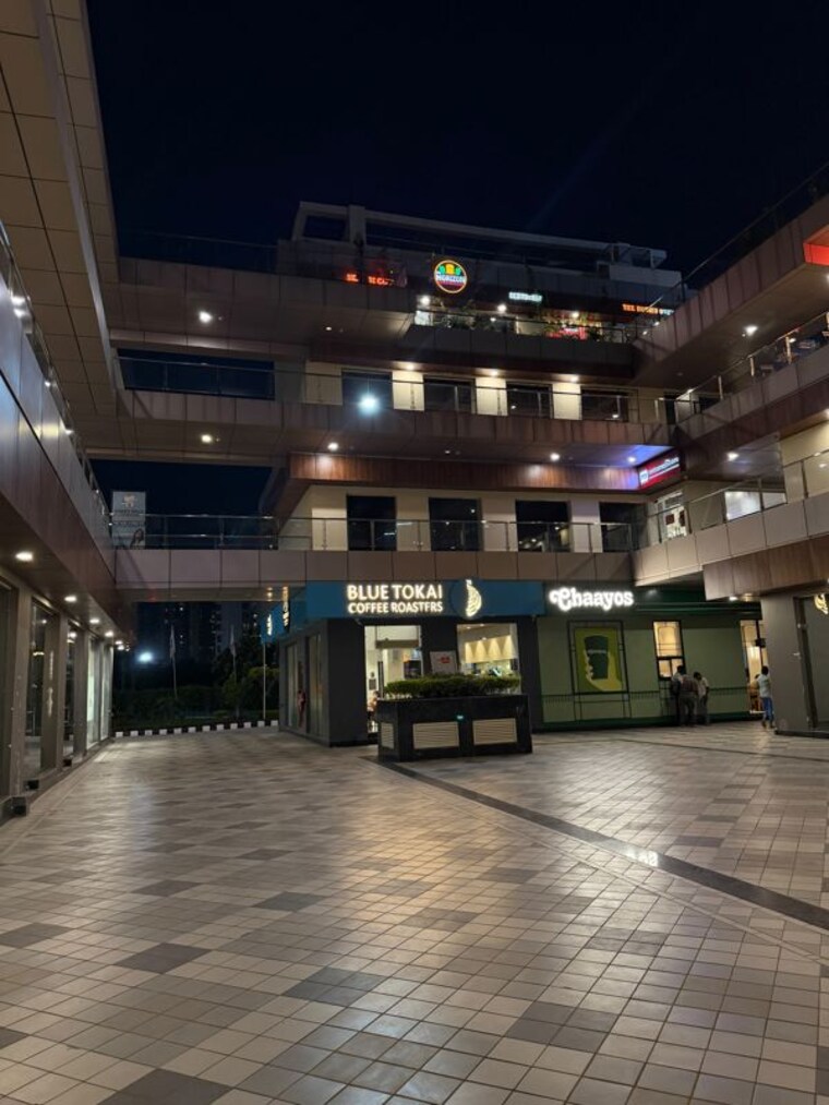 Gym, 83-avenue-oodles-sky-walk Commercial Shop 300 Sq.Ft. In Sector 83 Gurgaon 10638115