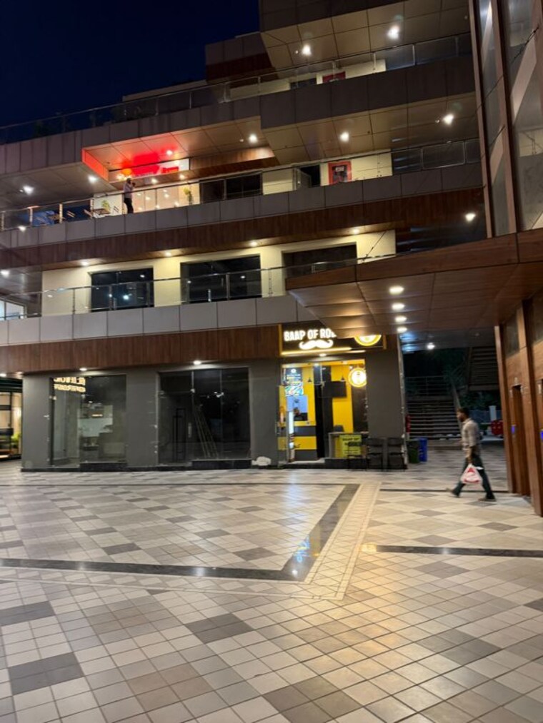  Parking, 83-avenue-oodles-sky-walk Commercial Shop 300 Sq.Ft. In Sector 83 Gurgaon 10638115
