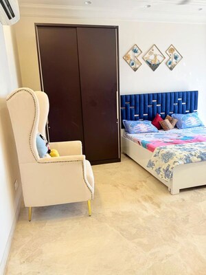 Room in 3 BHK Independent House at Sector 21 – for Rent