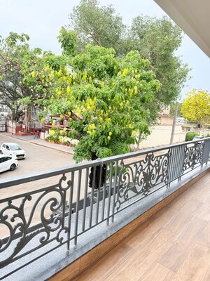 Balcony in 3 BHK Independent House at Sector 21 – for Rent