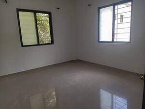 Room in 2 BHK Apartment at Tingre Nagar – for Rent