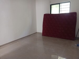 Room in 2 BHK Apartment at Tingre Nagar – for Rent