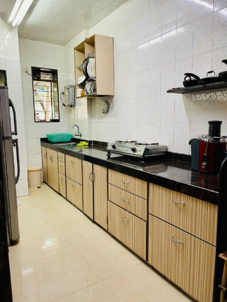 Kitchen, bandra west 2 Bedroom 700 Sq.Ft. Apartment In Bandra West Mumbai 10638134