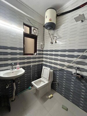 Team Area in 2 BHK Apartment at Freedom Fighters Enclave – for Rent